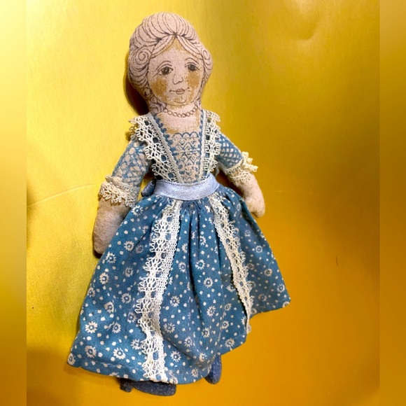 HALLMARK VTG 1976 BICENTENNIAL MARTHA WASHINGTON CLOTH COMMEMORATIVE DOLL IN BOX - Picture 10 of 15